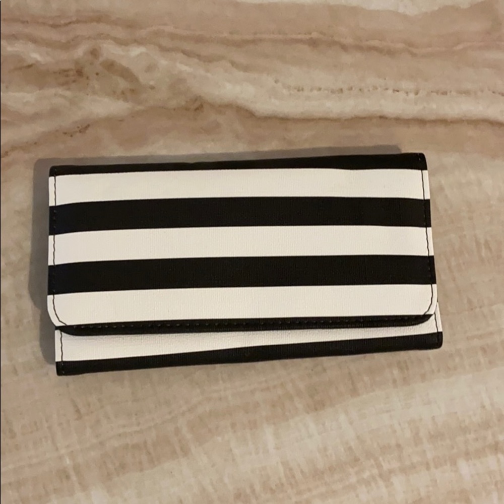 Kut From The Kloth Wallet